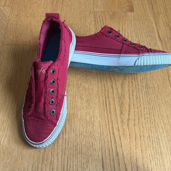 Women’s Blowfish Malibu red sneakers (worn once) - Picture 2 of 5